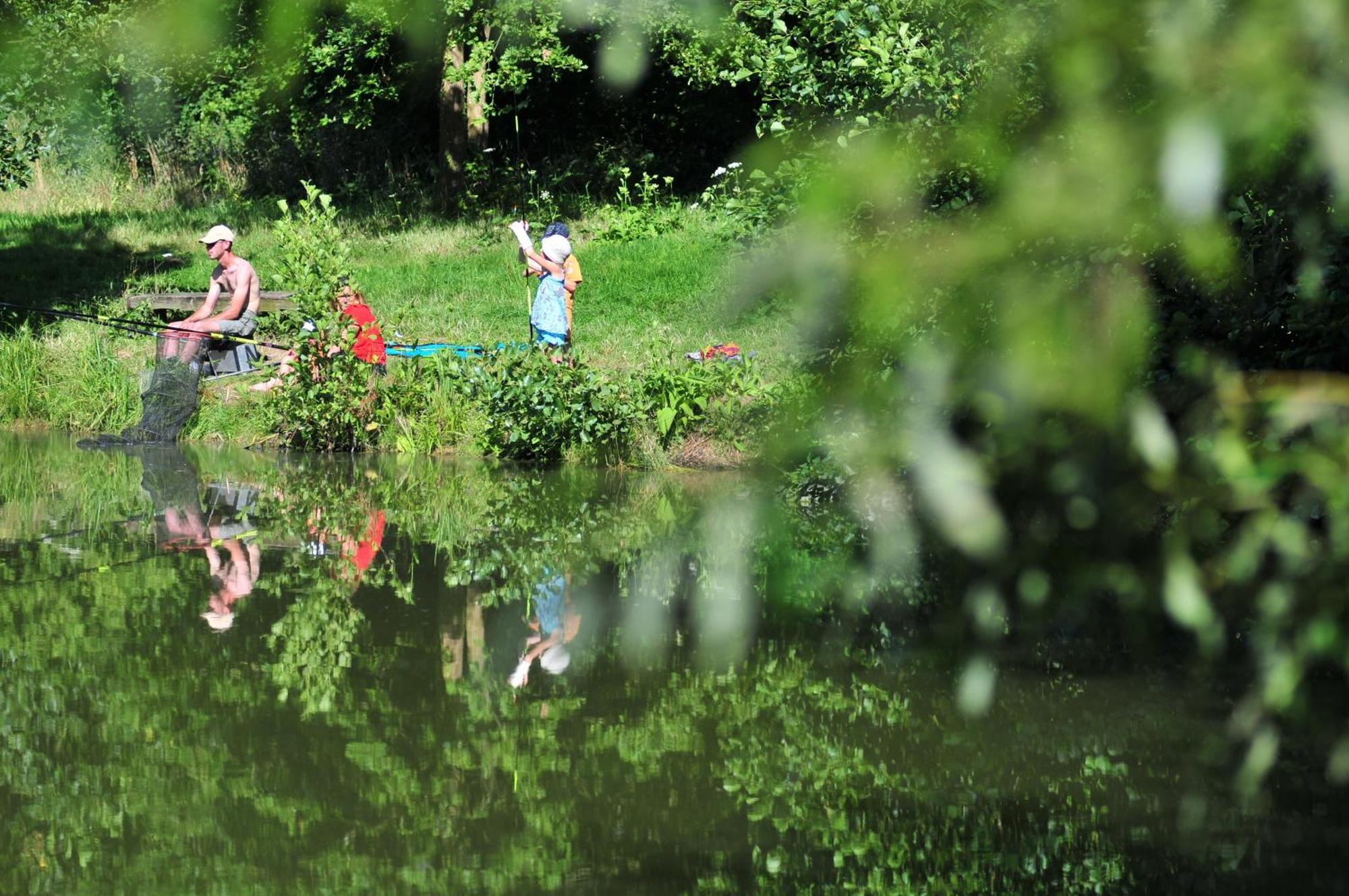 Camping Le Val De Trie Behen Экстерьер фото
